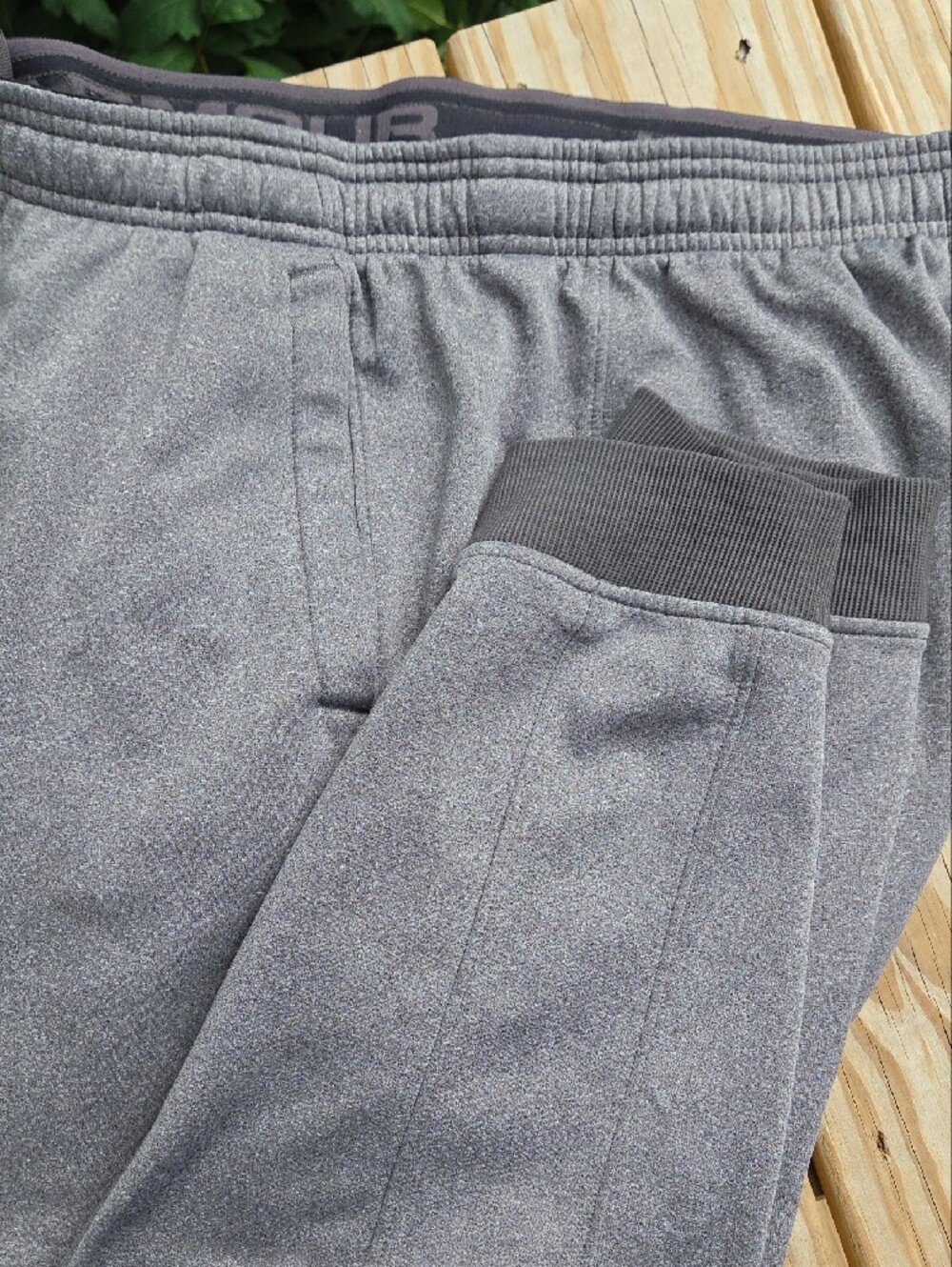 Under Armour Men's Gray Elastic Waist Joggers - Picture 4 of 4